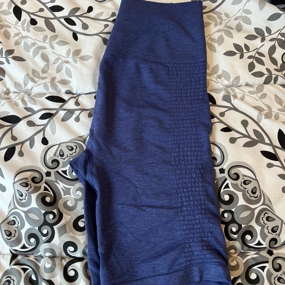 Alphalete Biker Shorts - Picture 2 of 3